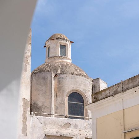 A 10 Passi Apartment Capri Bagian luar foto