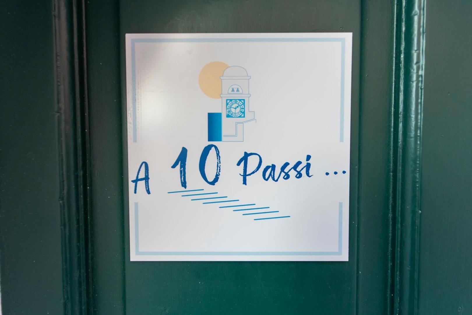 A 10 Passi Apartment Capri Bagian luar foto